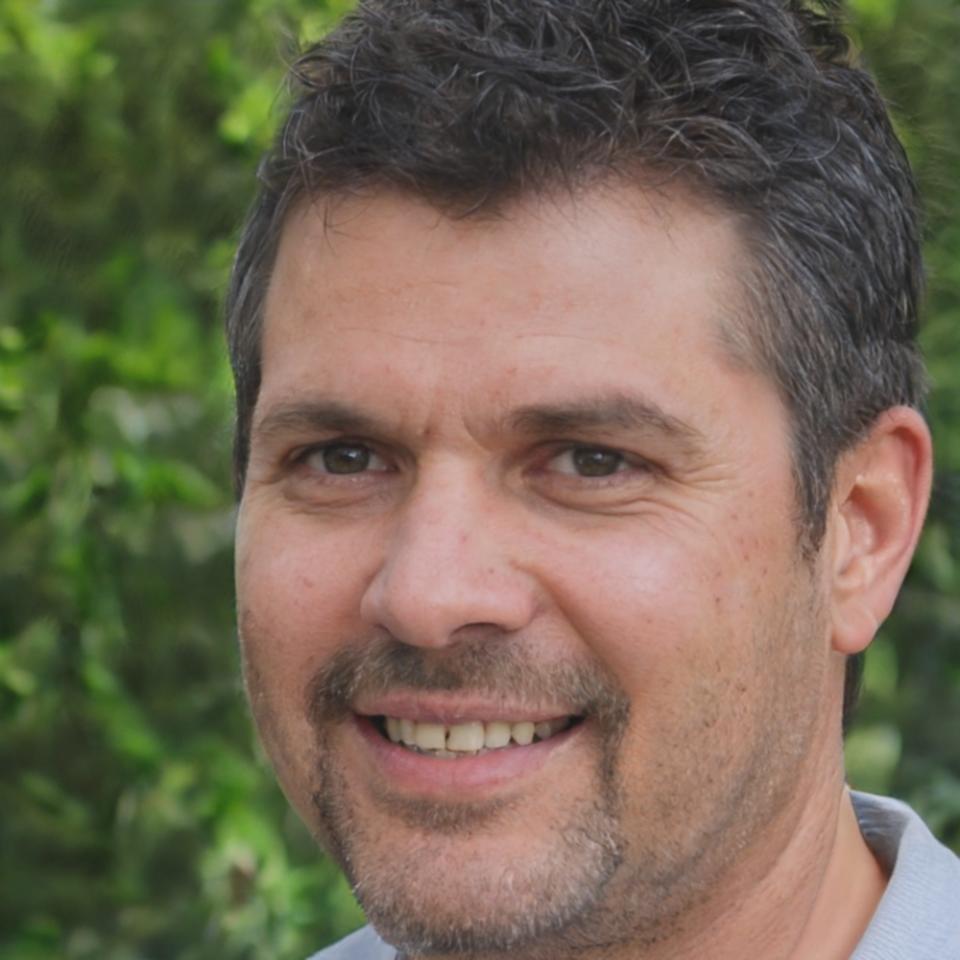 Carlos Martínez, Director de Análisis Financiero